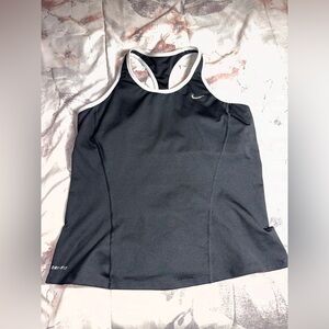 NIKE Dry Sport Top